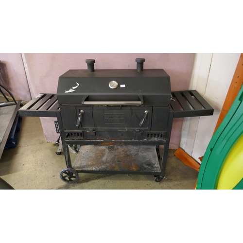 1516 - Masterbuilt 36  BBQ Charcoal Grill, Original RRP £266.66 + VAT (4201-21) *This lot is subject to VAT