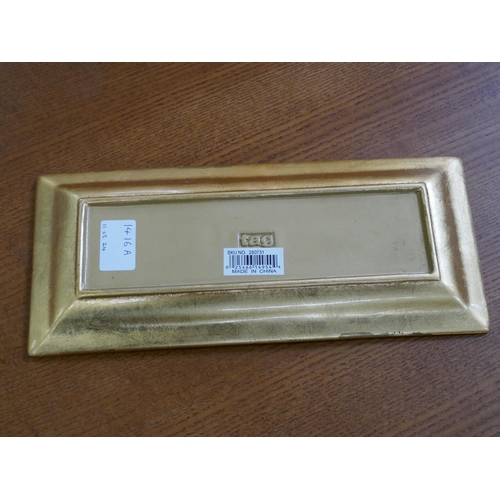 1416A - A gold coloured rectangular dish