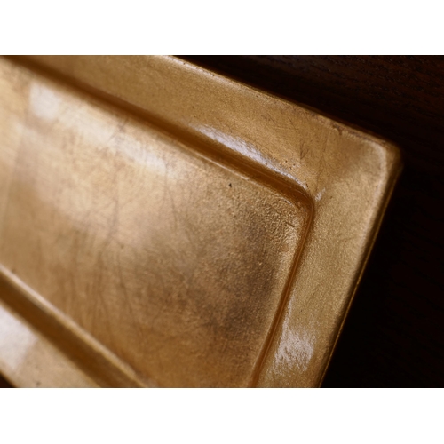 1416A - A gold coloured rectangular dish