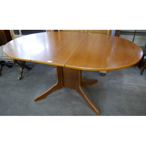 100 - A teak drop-leaf table