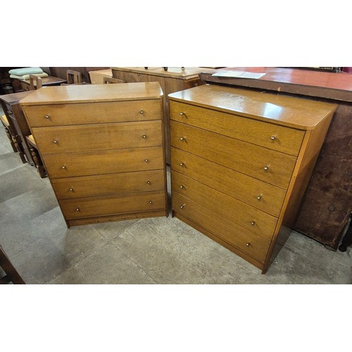 124 - A pair of Austin Suite oak chests of drawers