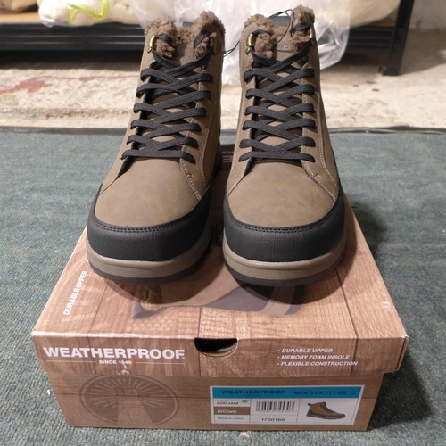 3247 - Pair of men's weatherproof brown boots, UK size 11 *This lot is subject to VAT