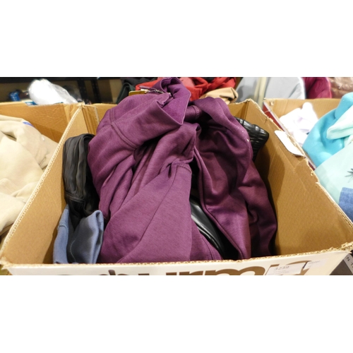 3259 - Quantity of ladies trousers, mixed sizes/styles, etc. *This lot is subject to VAT