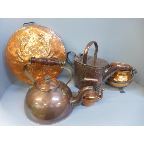 1001 - Two boxes of mixed copper; kettles, bellows, jelly mould, etc.