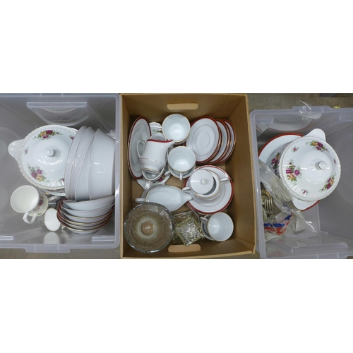 1006 - A set of Boots Cavendish dinner and tea wares, two pieces of glass and a set of Chodziez pastoral ch... 