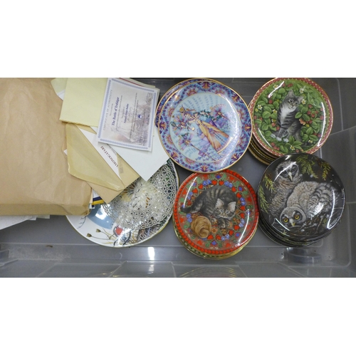 1010 - Five boxed of mixed collectors plates, some with boxes **PLEASE NOTE THIS LOT IS NOT ELIGIBLE FOR IN... 