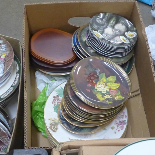 1010 - Five boxed of mixed collectors plates, some with boxes **PLEASE NOTE THIS LOT IS NOT ELIGIBLE FOR IN... 