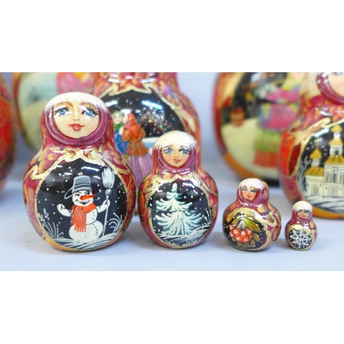 642 - A set of Russian dolls, 21.5 cms h