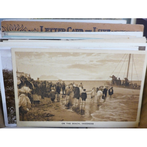 648 - Assorted Edwardian and later postcards