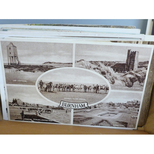 648 - Assorted Edwardian and later postcards