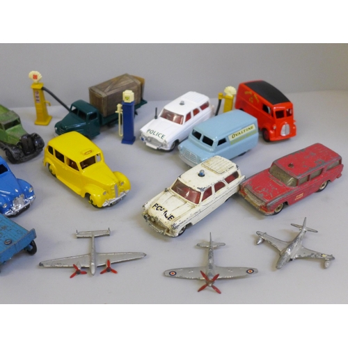 689 - A collection of Dinky and Corgi Toys die-cast model vehicles, some modern, some playworn