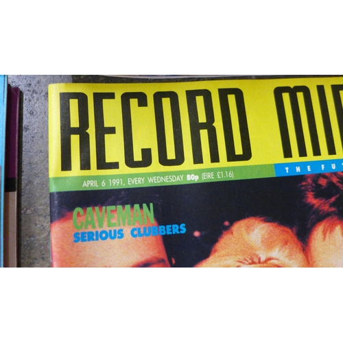 701 - A complete run of Record Mirror magazines for 1990 including extra issue for 19th January, (52) and ... 