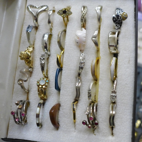 704 - A box of mixed costume jewellery, earrings, fashion rings, bead necklaces, etc., and a set of Thomas... 