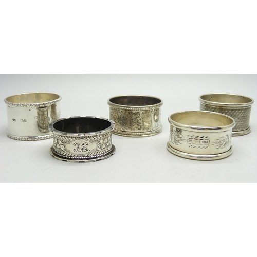 797 - Five silver napkin rings, 90g