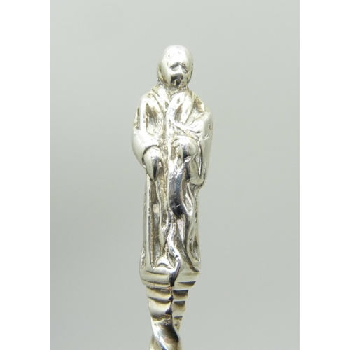 813 - A silver Apostle spoon, London 1902, 49g