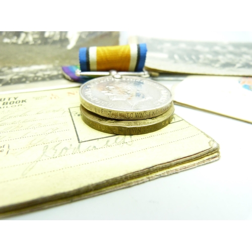 822 - A pair of WWI medals to 2/LIEUT. L. Townsend R.A.F. and ephemera related to Private 18374 Cyril Gunn... 