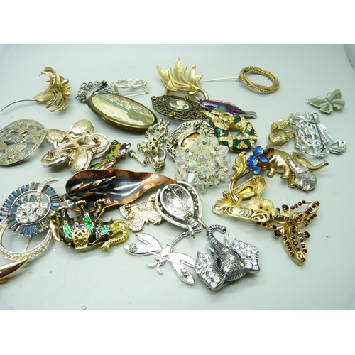 838 - Thirty brooches, eleven pairs of cufflinks and two tie clips