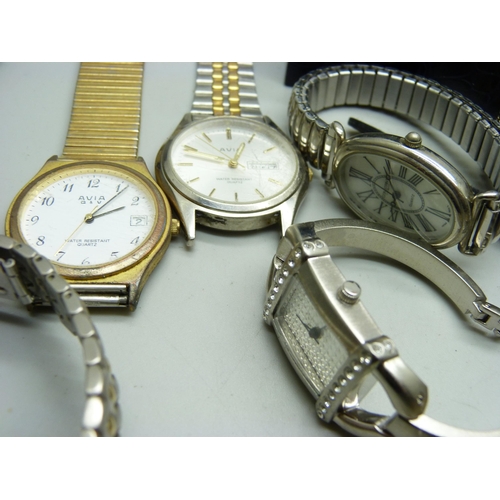 862 - A collection of wristwatches