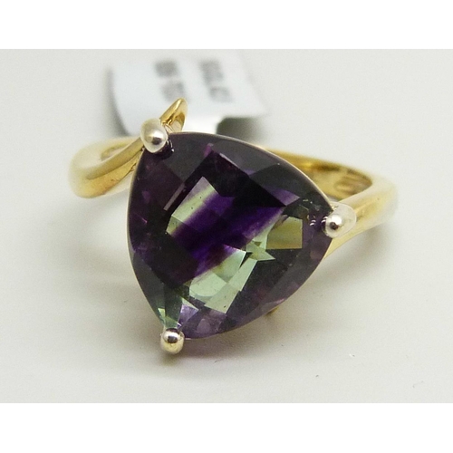 892 - A silver gilt chequerboard cut fluorite ring, S