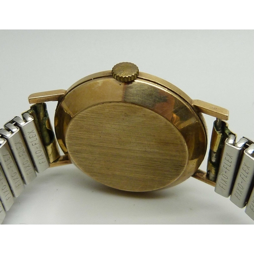 907 - A 9ct gold cased Accurist Automatic wristwatch, 33mm case including crown