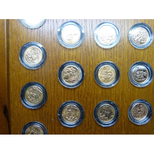 916 - A set of thirty-one full sovereign gold coins, Elizabeth II Eightieth Birthday Sovereign Collection ... 