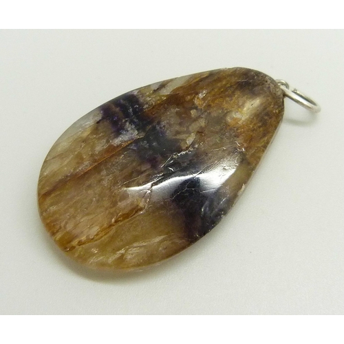 931 - A Blue John pendant, 5cm including bale, 17.7g