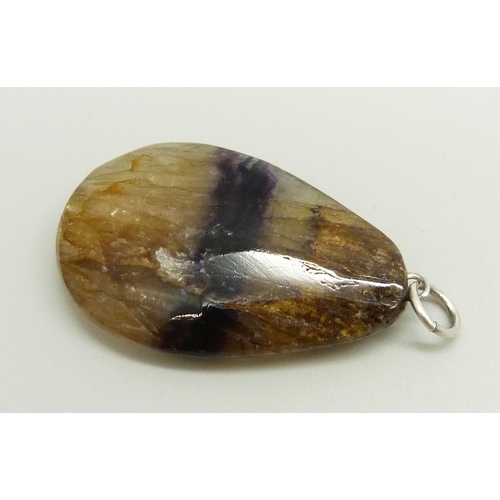 931 - A Blue John pendant, 5cm including bale, 17.7g