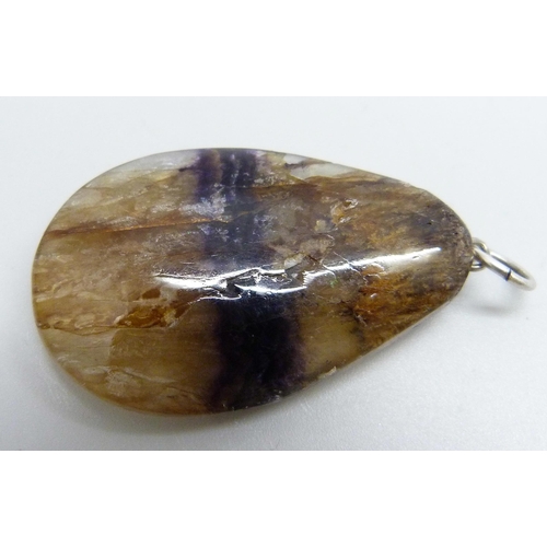 931 - A Blue John pendant, 5cm including bale, 17.7g