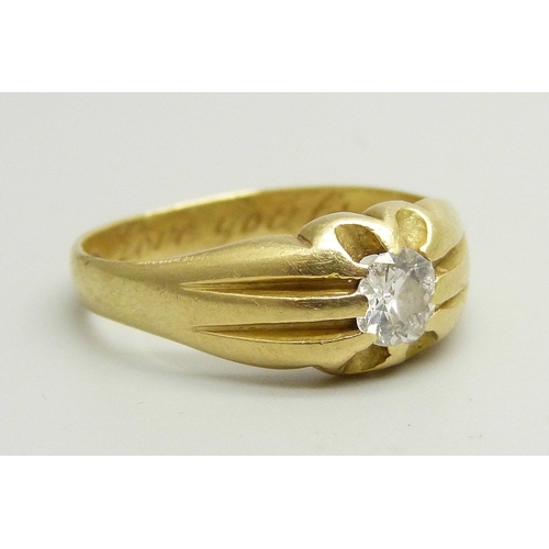 954 - An 18ct gold diamond solitaire ring, 4.7g, Q