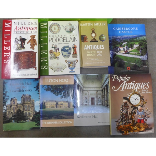 996 - A collection of books; Antique guides **PLEASE NOTE THIS LOT IS NOT ELIGIBLE FOR IN-HOUSE POSTING AN... 