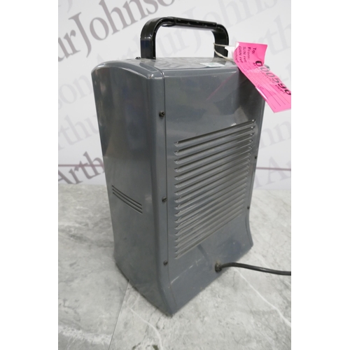 2355 - A Honeywell C22104EV 2200w-2500w electric heater * this lot is subject to VAT - sold as scrap