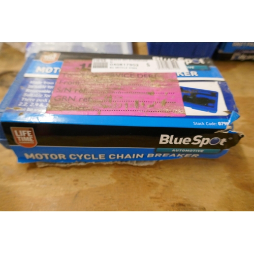 2367 - A box of 10 Blue Spot items including an 86 piece nut riveter kit (M3-M81), a motorcycle chain break... 