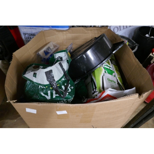 2369 - A box of approx. 40 return items including a Clarke 6 amp battery charger, Clarke 5 litre hand spray... 