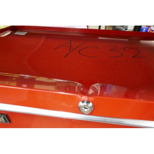 2392 - A Clarke ball bearing 5 drawer red metal tool chest (7787) * this lot is subject to VAT - sold as sc... 