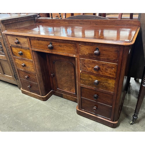 152 - A Victorian mahogany desk