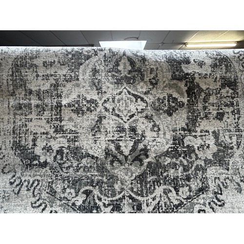 1499 - A grey ground vintage look carpet, 2m x 3m