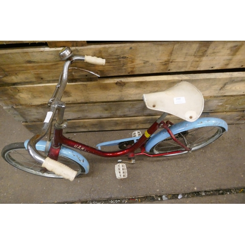 2164 - A vintage children’s Raleigh Dart bike