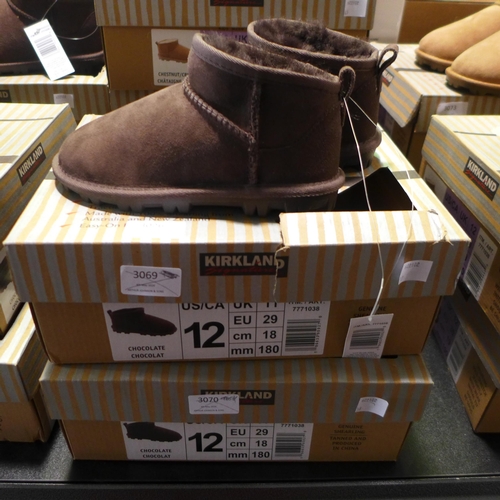 3235 - 4 x Pairs of children's Kirkland Signature chocolate coloured Shearling boots - UK size C11 * this l... 