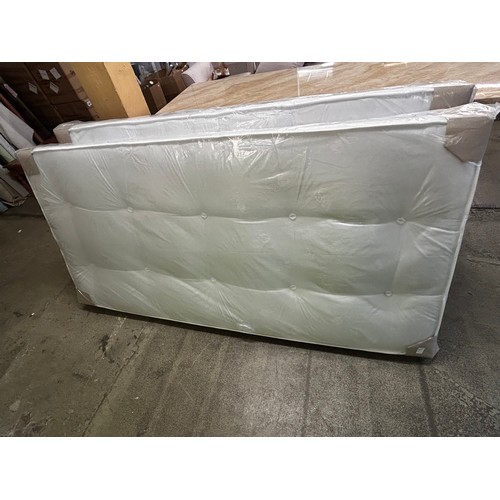 1550 - A single mattress