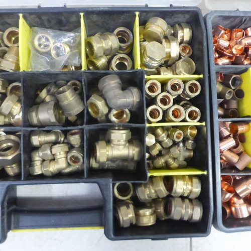 2017 - A box of 15mm and a box of 10mm assorted copper pipe fittings