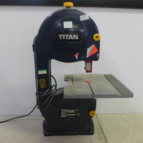 2047 - A Titan SF8R 230v 350w band saw