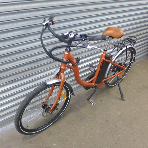 2178 - A Juicy electric bike with battery, key and charger