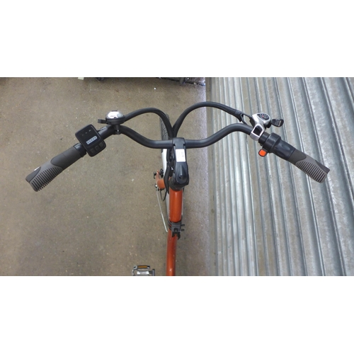 2178 - A Juicy electric bike with battery, key and charger