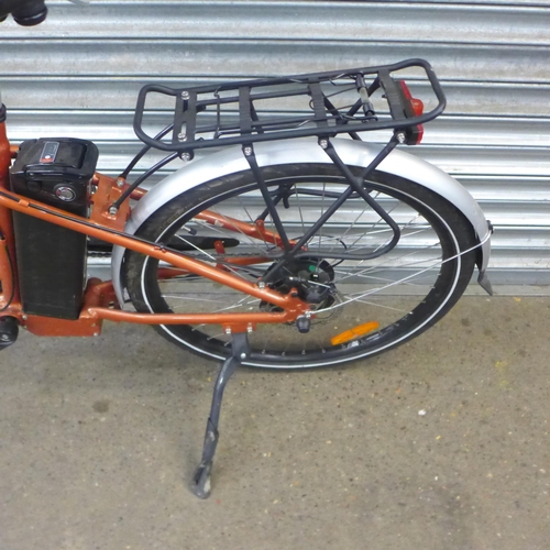 2178 - A Juicy electric bike with battery, key and charger