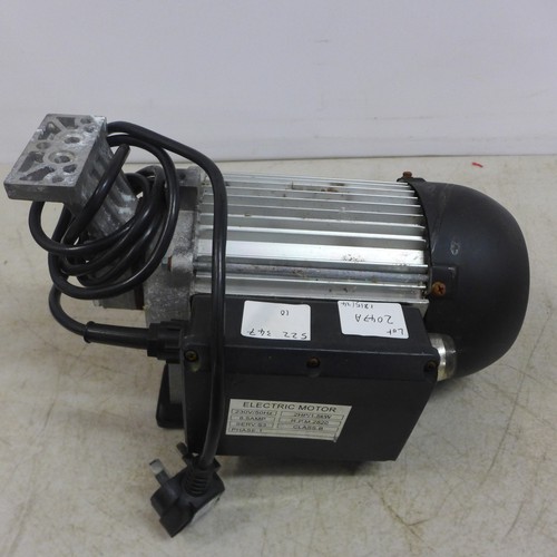 2047A - A 1.5kw/2hp single phase log splitter motor - W