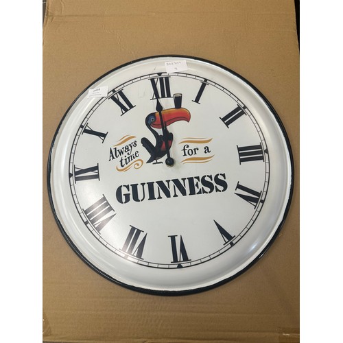 1464 - A Guinness wall clock