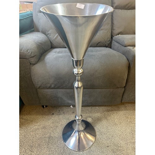 1494 - A polished chrome champagne stand