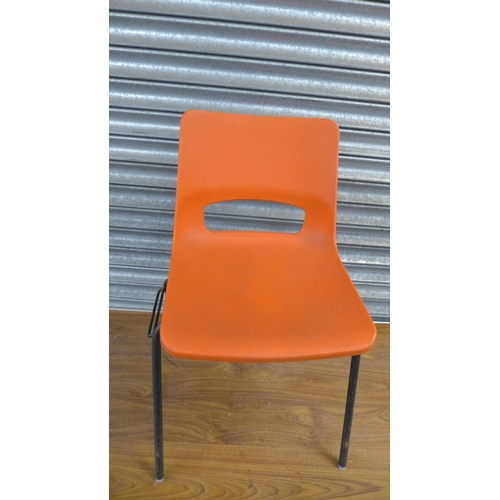 2249 - 76 Stacking and interlocking plastic chairs with metal legs