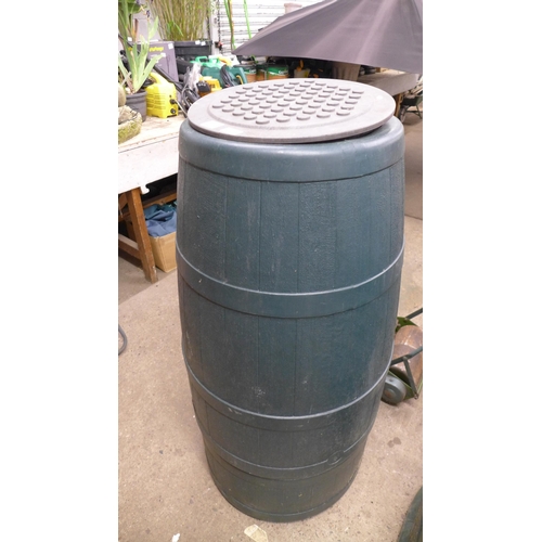 2257 - 2 x 30 litre compost bins