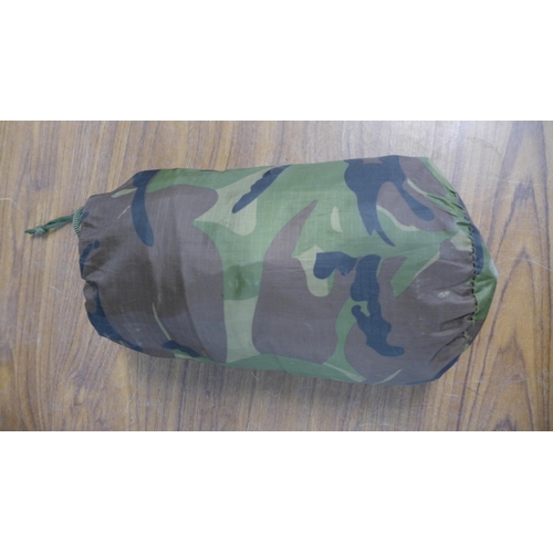 2291 - Assorted camouflage camping items including sheets, pegs and cords